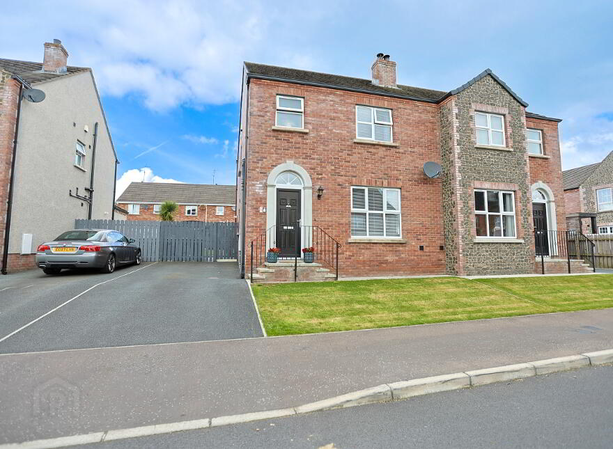 8 Bocombra  Meadows, Portadown, BT63 5RD photo