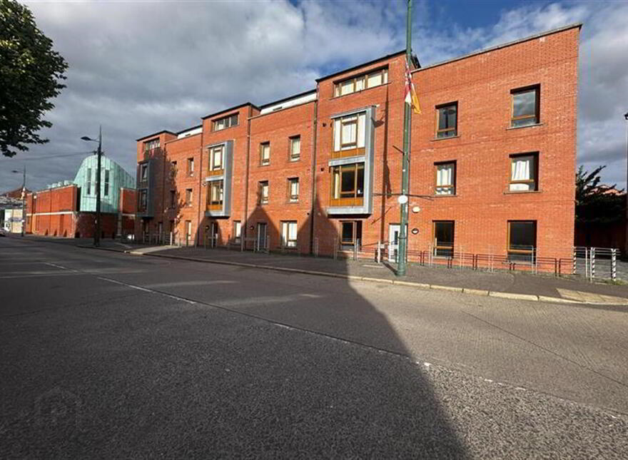 Apartment 14 112 Templemore Avenue, Belfast, BT5 4FX photo