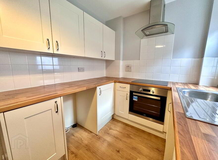 15 Parkgate Parade, Belfast, BT4 1ET