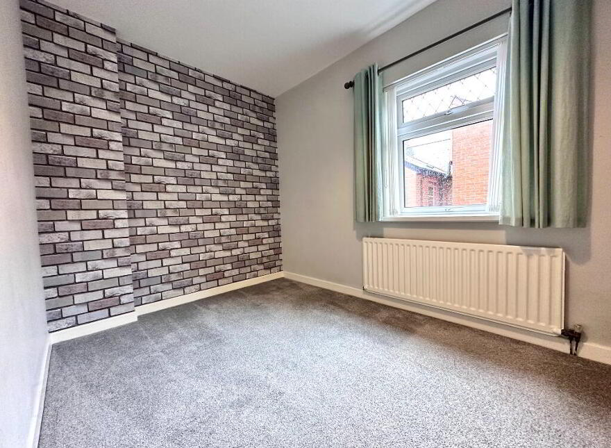 15 Parkgate Parade, Belfast, BT4 1ET