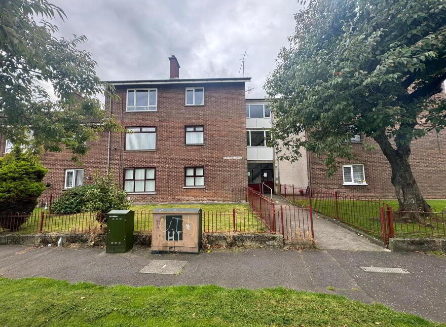 151b Rathmore Drive, Rathcoole, Newtownabbey, BT37 9DR photo