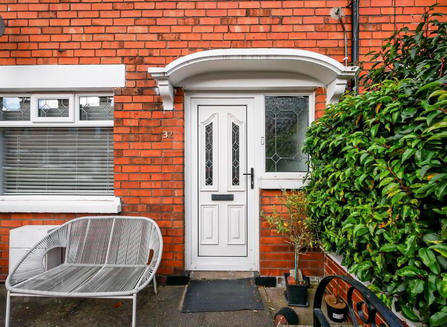 32 Florida Drive, Ravenhill Road, Belfast, BT6 8EX