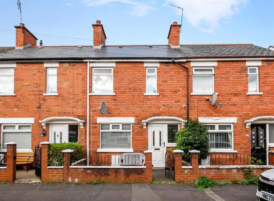 32 Florida Drive, Ravenhill Road, Belfast, BT6 8EX