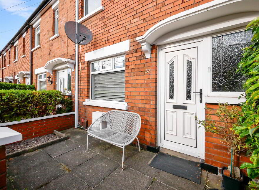 32 Florida Drive, Ravenhill Road, Belfast, BT6 8EX