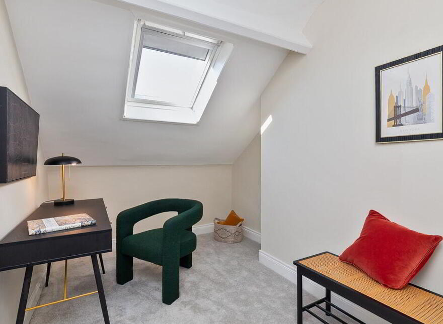 11 Bloomfield Road, Belfast, BT5 5LR