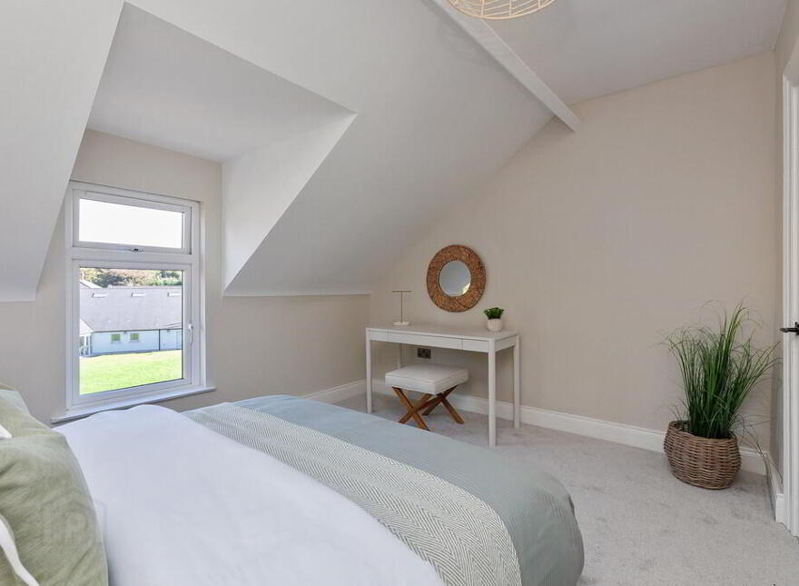 11 Bloomfield Road, Belfast, BT5 5LR