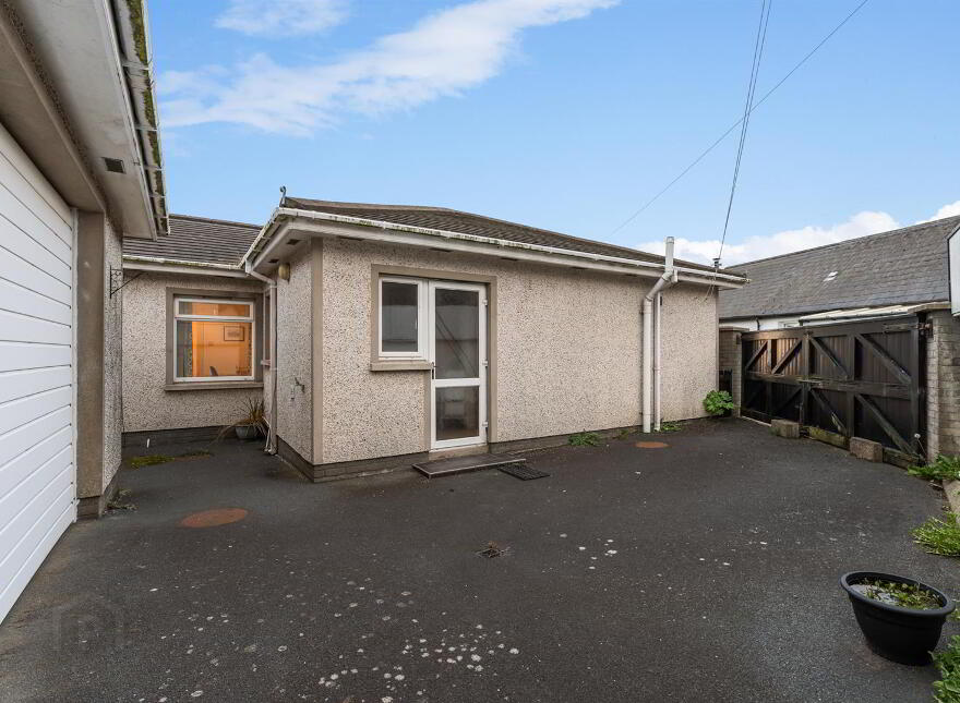25 Donaghadee Road, Millisle, BT22 2BY