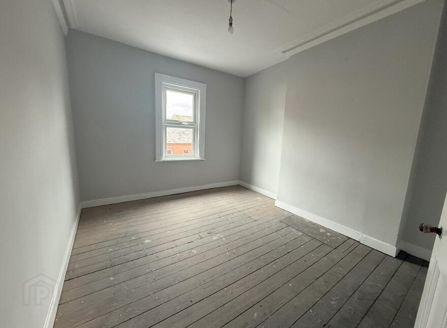 10 Bow Street, Lisburn, BT28 1BN