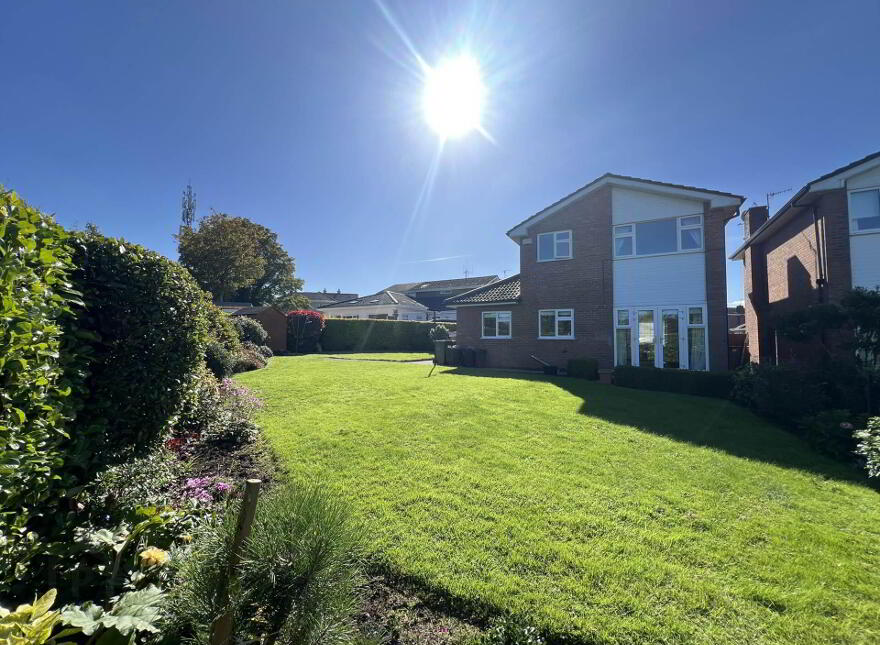 7 Birchdale, Cahir, County Tipperary, E21W309
