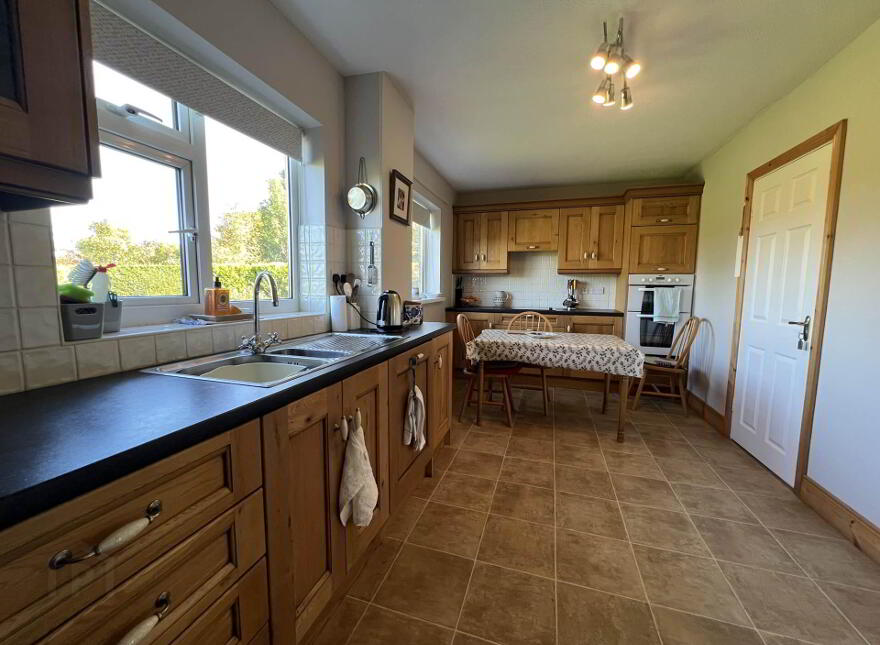 7 Birchdale, Cahir, County Tipperary, E21W309