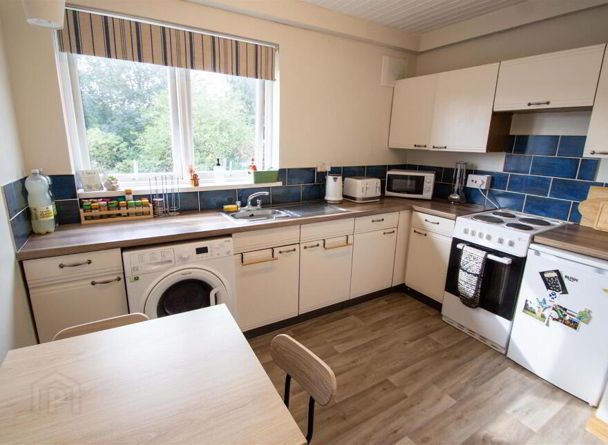 Apt, 30 Slieveban Drive, Andersonstown, Belfast, BT11 8HF