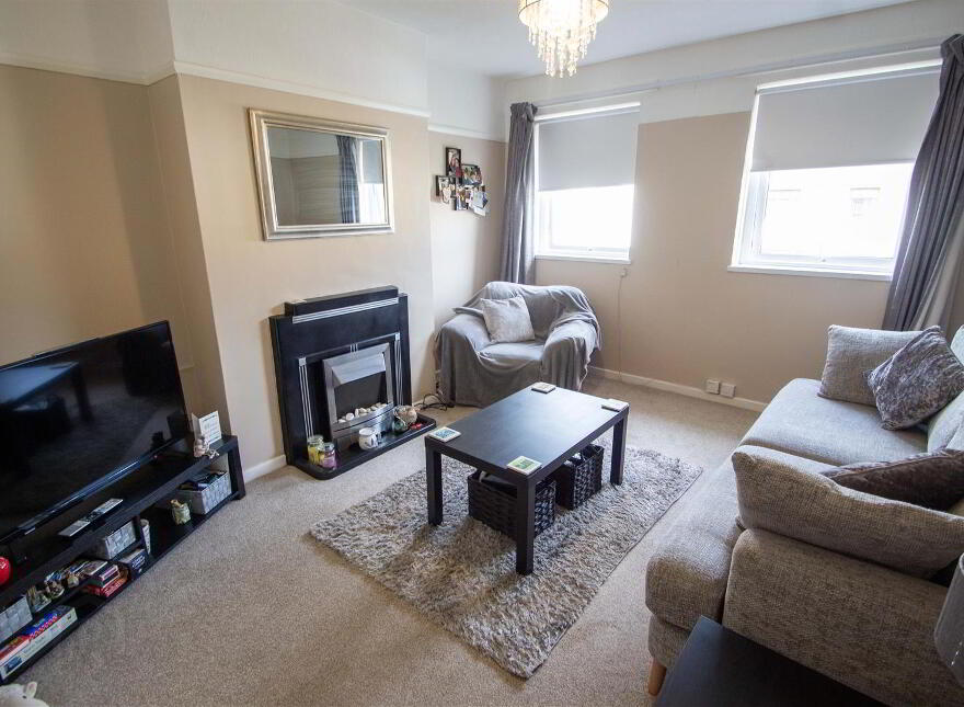 Apt, 30 Slieveban Drive, Andersonstown, Belfast, BT11 8HF