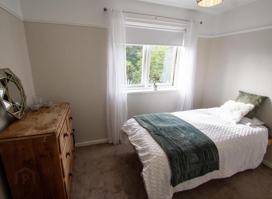 Apt, 30 Slieveban Drive, Andersonstown, Belfast, BT11 8HF