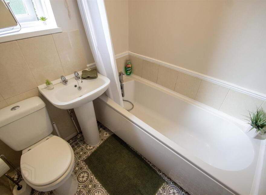Apt, 30 Slieveban Drive, Andersonstown, Belfast, BT11 8HF