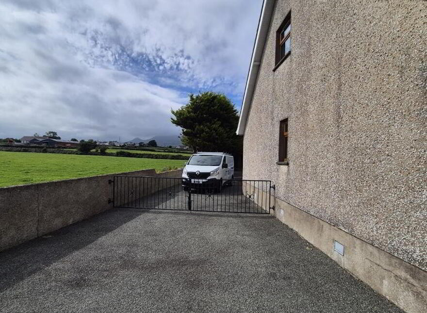 5 Greenfield Drive, Annalong, BT34 4TE