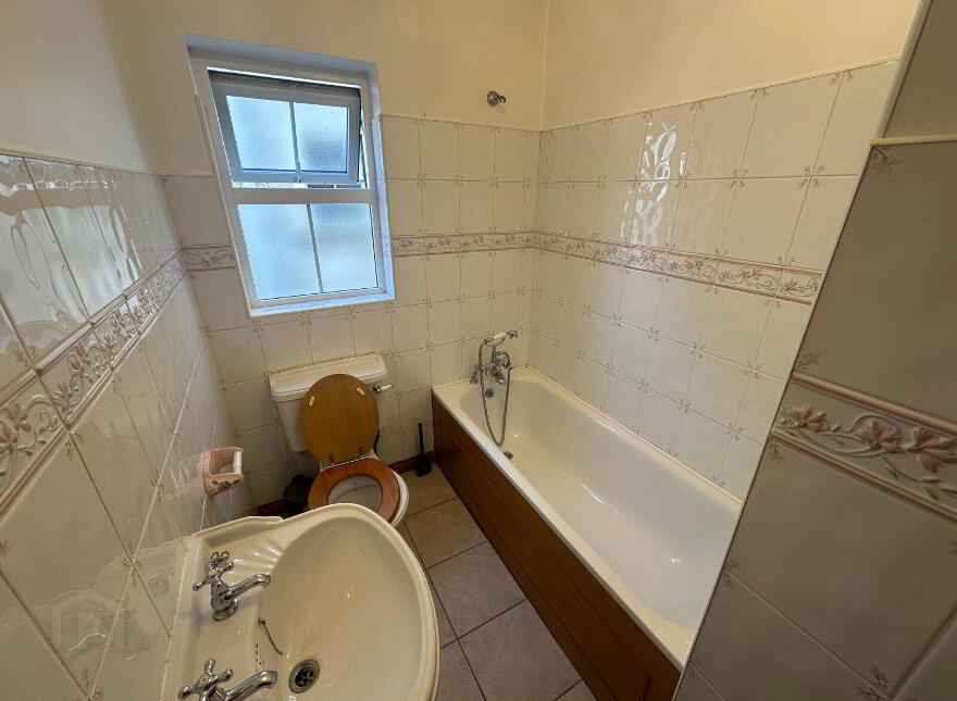 34 Cairndore Walk, Newtownards, BT23 8PE