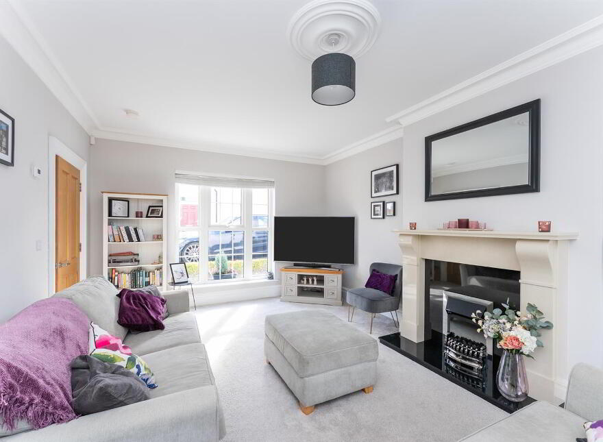 14 Hollymount Hall, Saintfield, BT24 7FU