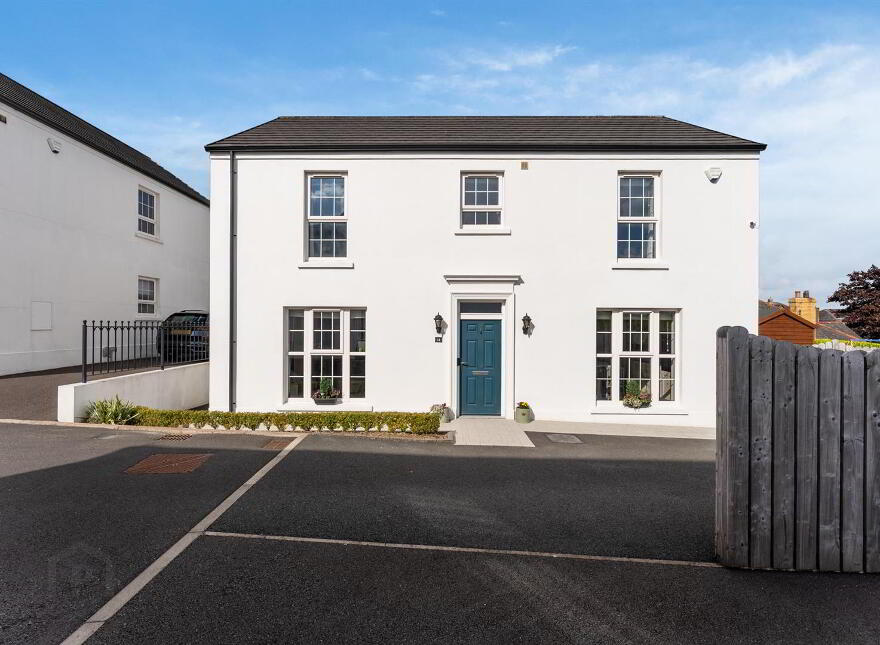 14 Hollymount Hall, Saintfield, BT24 7FU