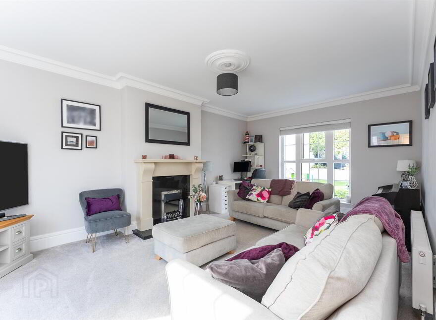 14 Hollymount Hall, Saintfield, BT24 7FU