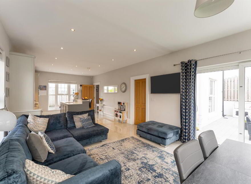 14 Hollymount Hall, Saintfield, BT24 7FU