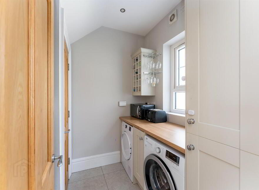 14 Hollymount Hall, Saintfield, BT24 7FU