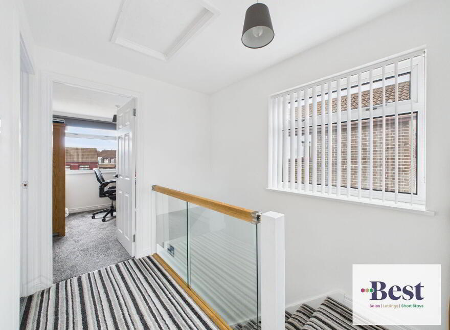43 Argyll Avenue, Larne, BT40 2JX
