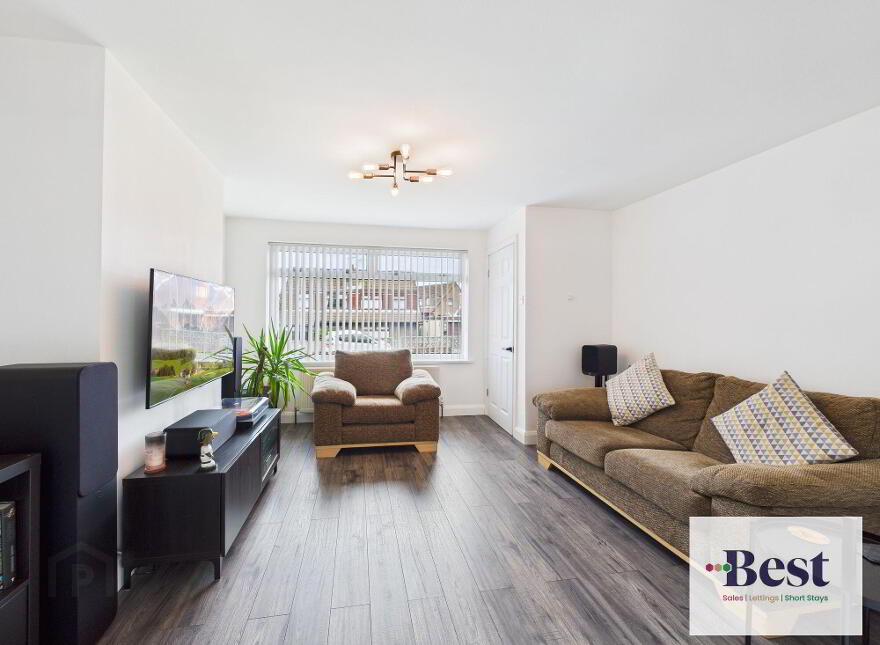 43 Argyll Avenue, Larne, BT40 2JX