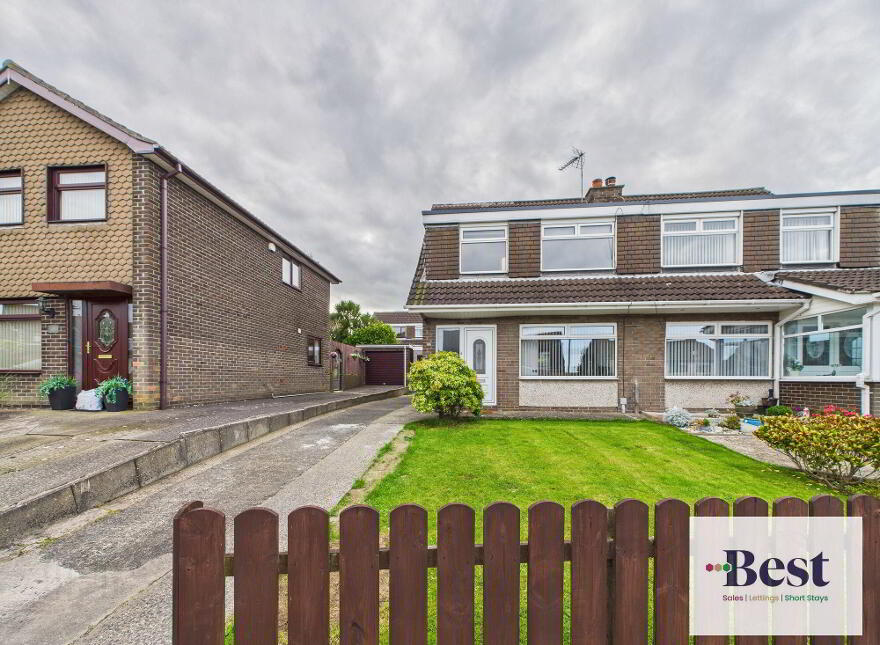 43 Argyll Avenue, Larne, BT40 2JX