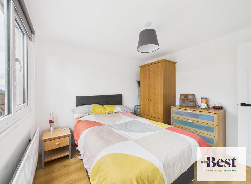 43 Argyll Avenue, Larne, BT40 2JX