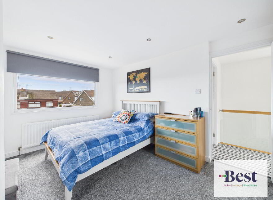 43 Argyll Avenue, Larne, BT40 2JX