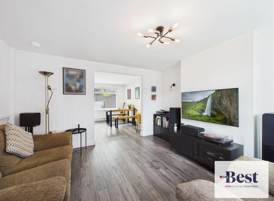 43 Argyll Avenue, Larne, BT40 2JX