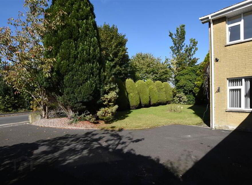 6 Brooklands Road, Newtownards, BT23 4TL