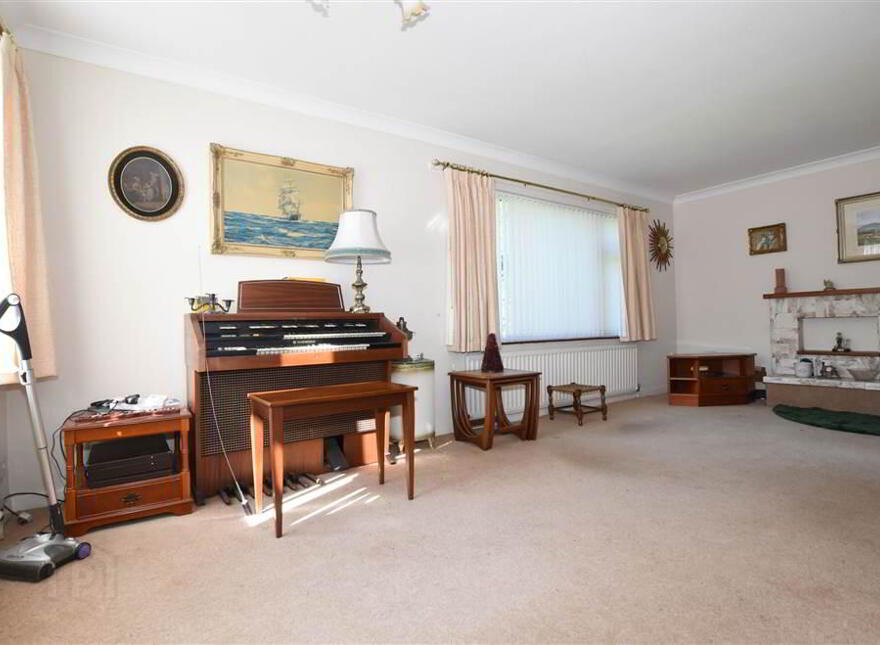 6 Brooklands Road, Newtownards, BT23 4TL