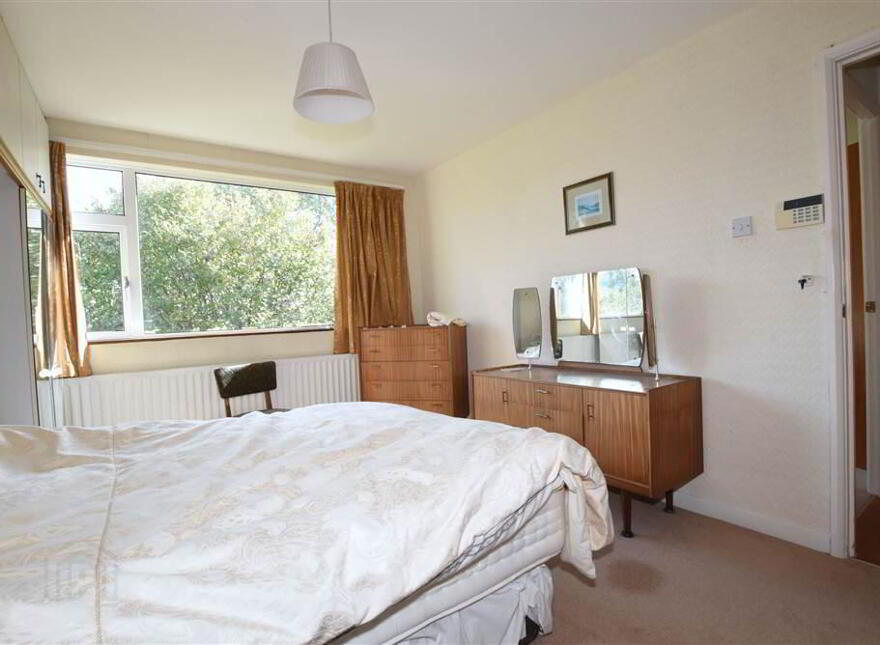6 Brooklands Road, Newtownards, BT23 4TL