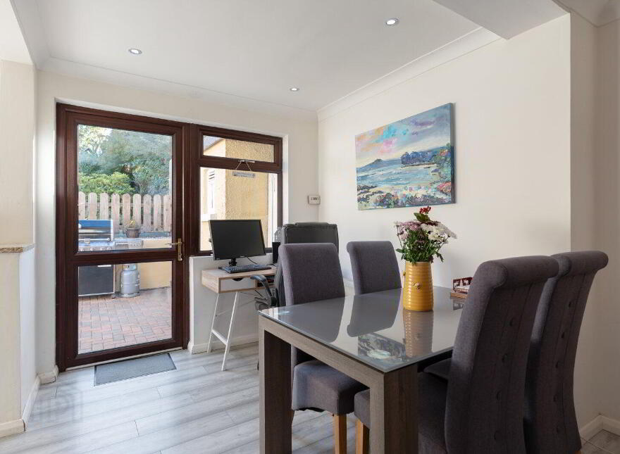 25 Crawfordsburn Road, Newtownards, BT23 4EA