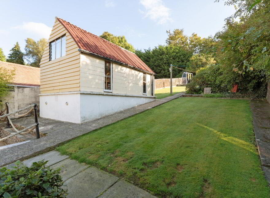 25 Crawfordsburn Road, Newtownards, BT23 4EA