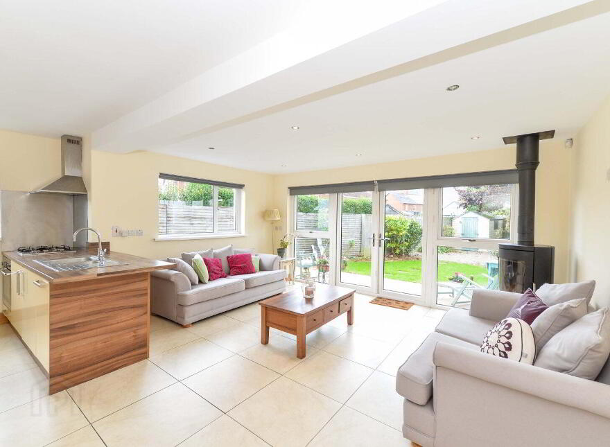 2 Somme Drive, Cregagh, Belfast, BT6 9JJ