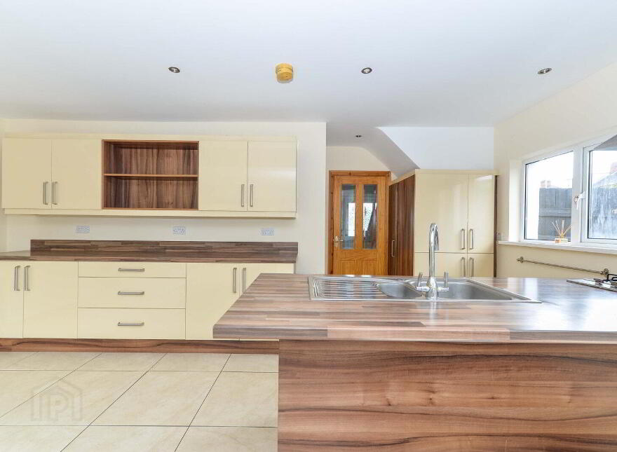 2 Somme Drive, Cregagh, Belfast, BT6 9JJ