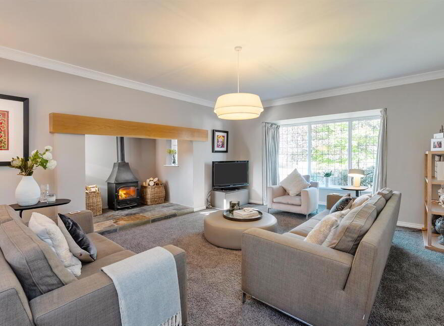 17 Manor Park, Killinchy Road, Comber, BT23 5FW