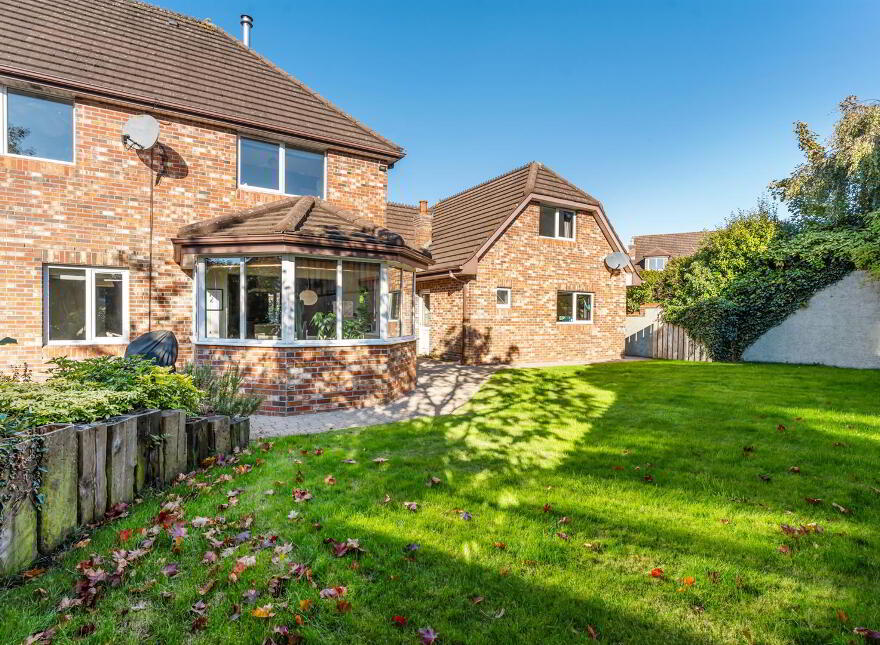 17 Manor Park, Killinchy Road, Comber, BT23 5FW