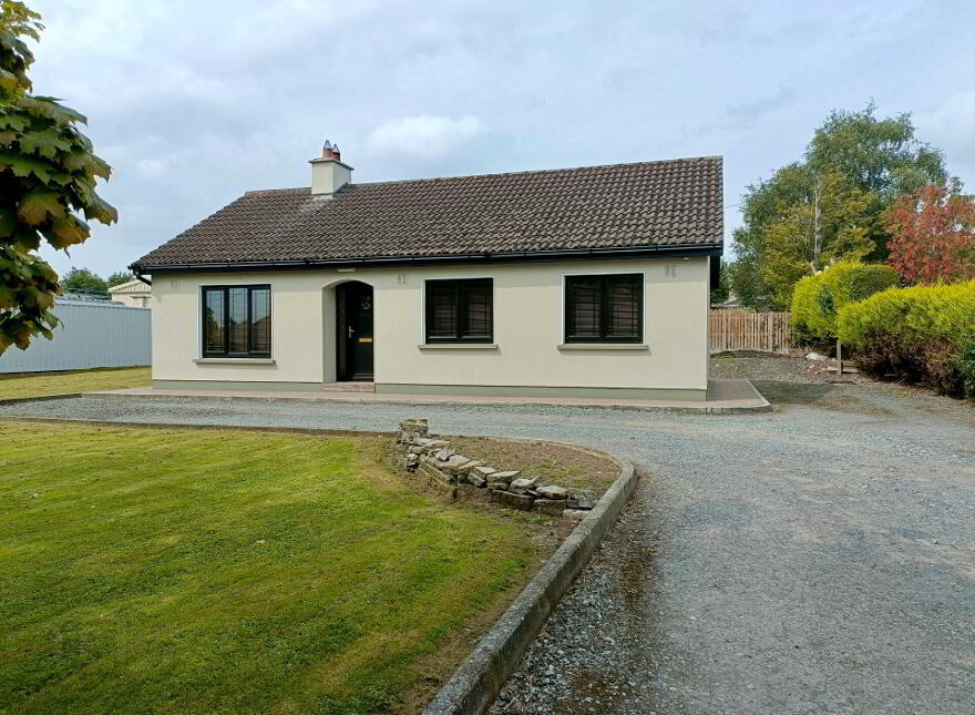 Tyrrells Lane, Edenderry, Offaly, R45AE42 photo