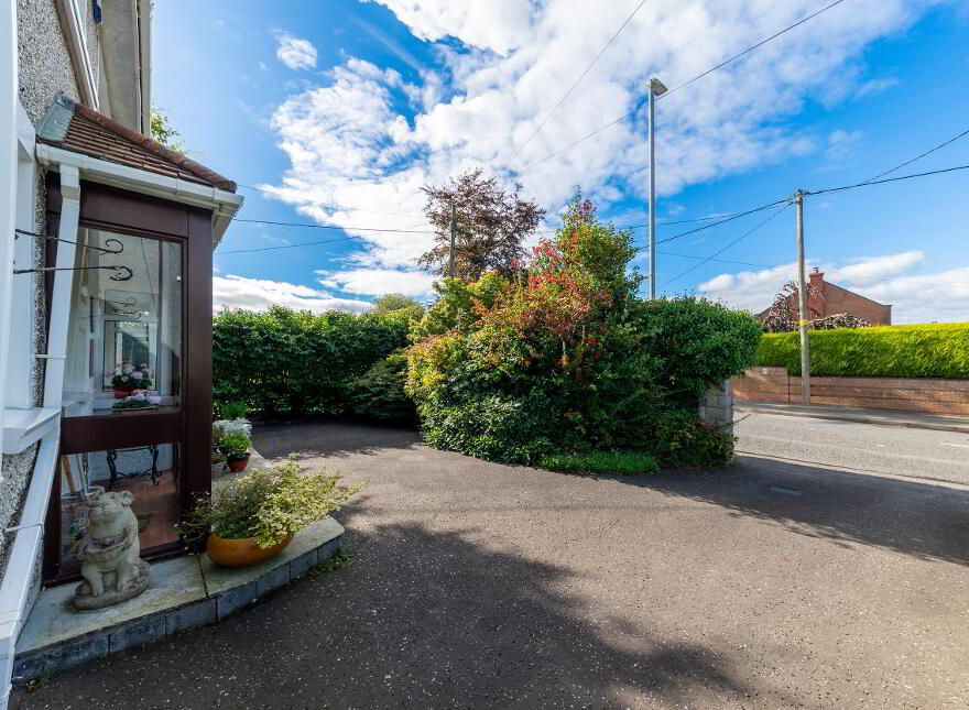 291 Lower Braniel Road, Belfast, BT5 7NS
