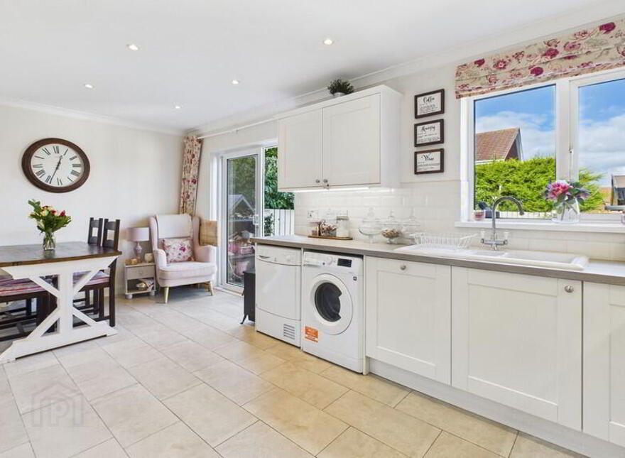 47 Carlton Heights, Bangor, BT19 6ZB