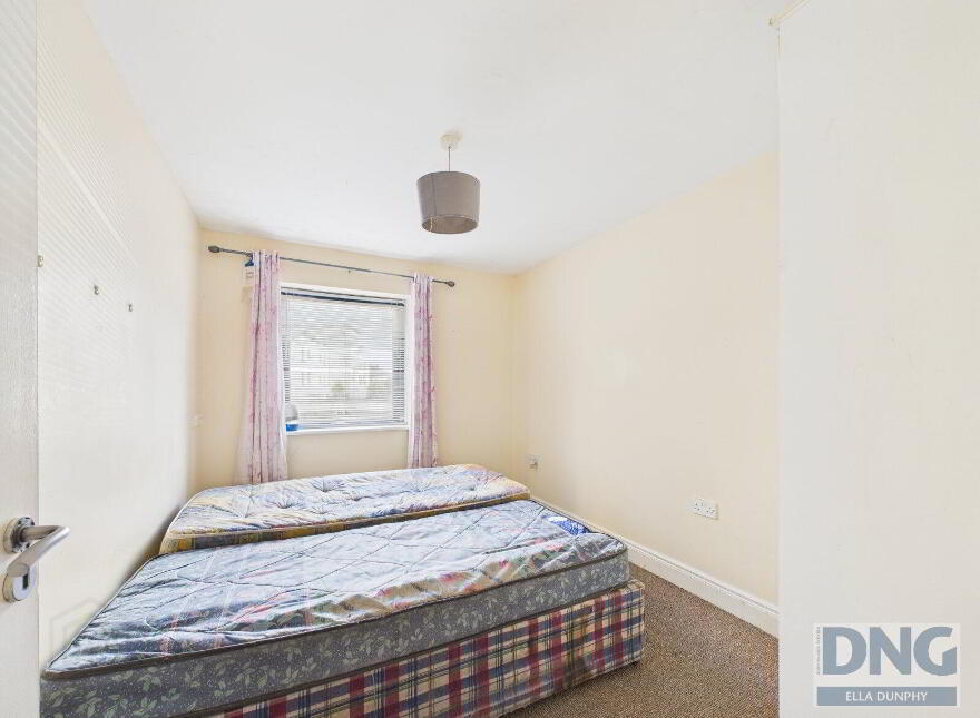 12 The Arches, Barrack Street, R95
