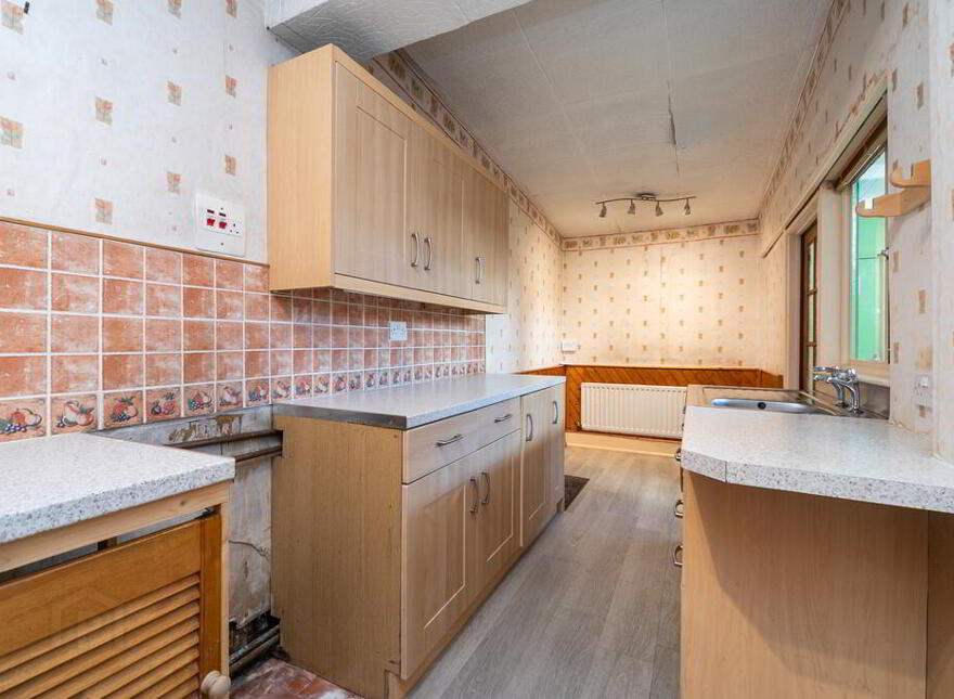 2 Clarendon Avenue, Belfast, BT5 5JT