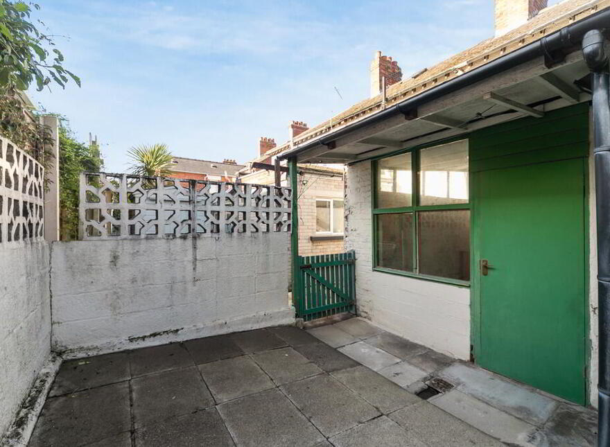 2 Clarendon Avenue, Belfast, BT5 5JT