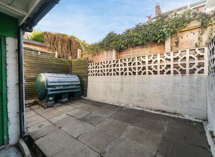 2 Clarendon Avenue, Belfast, BT5 5JT