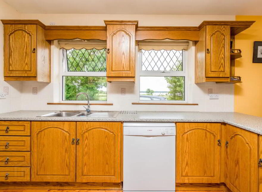 Gardenstown, Lanesborough, N39RP40