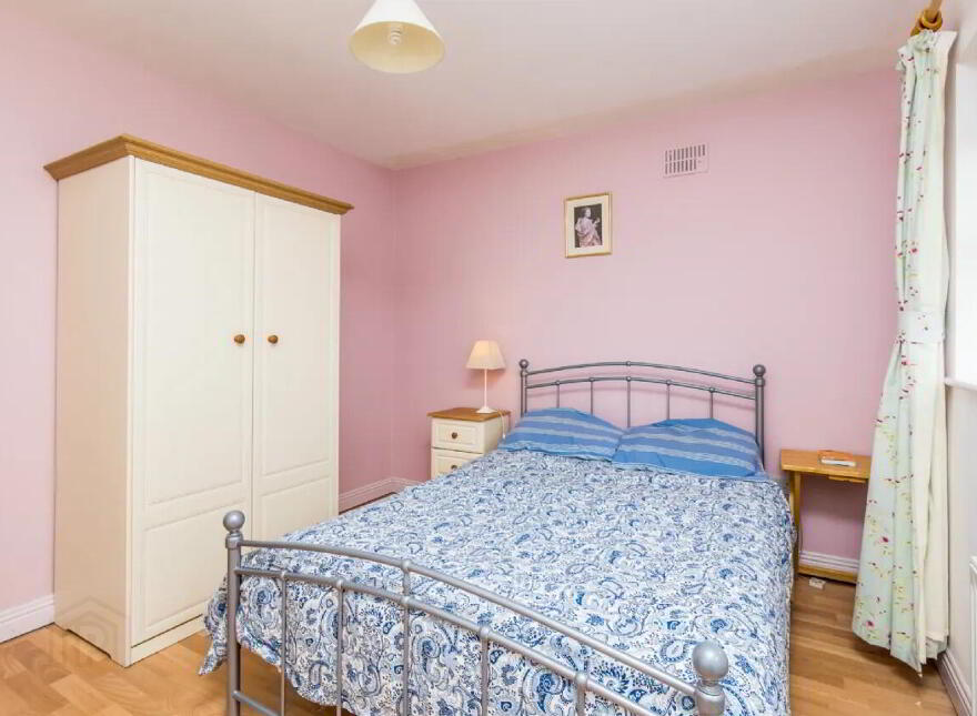 Gardenstown, Lanesborough, N39RP40