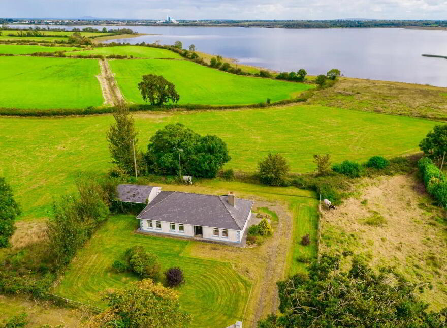 Gardenstown, Lanesborough, N39RP40